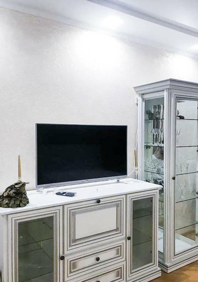 Rent-Kiev Apartment on LuxKlavdievskaya Buitenkant foto