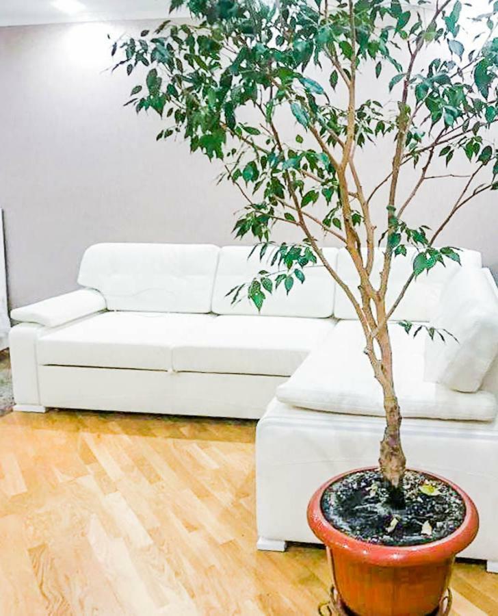 Rent-Kiev Apartment on LuxKlavdievskaya Buitenkant foto